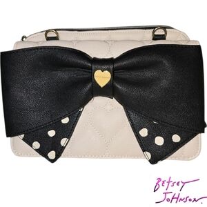 BETSY JOHNSON Convertible crossbody Love Black/White Bow clutch handbag
